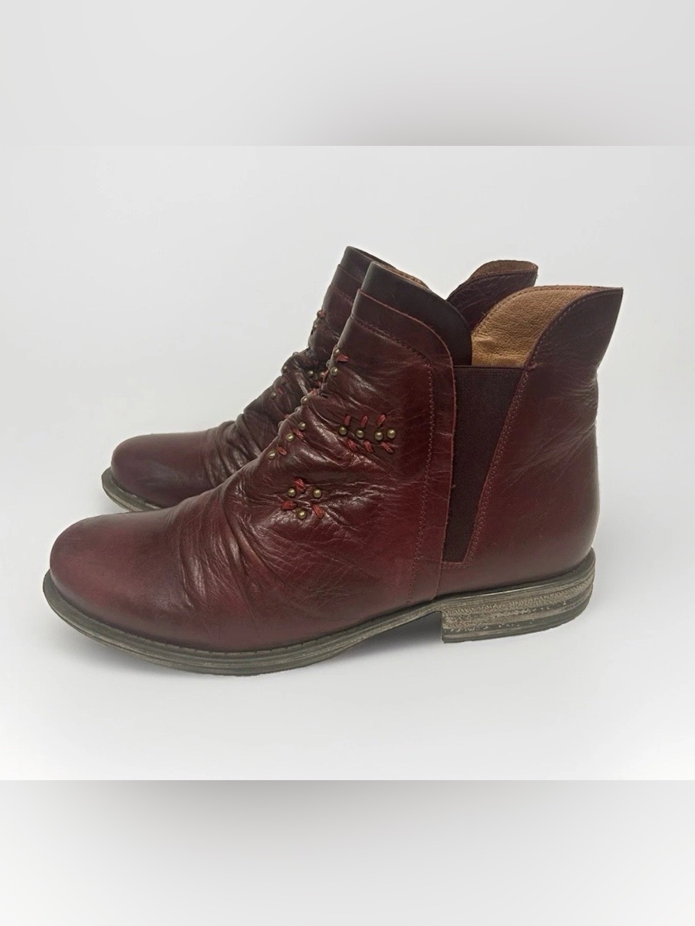 Miz Mooz Studded Ankle Boots Red Leather Women 39 US 8.5-9 Boho Western Indie